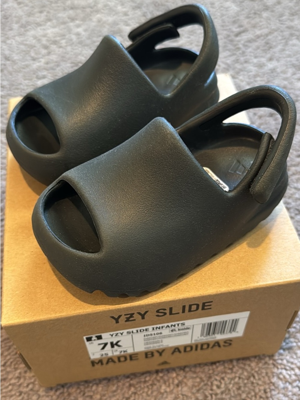 Yeezy Sandals - Toddler 7K